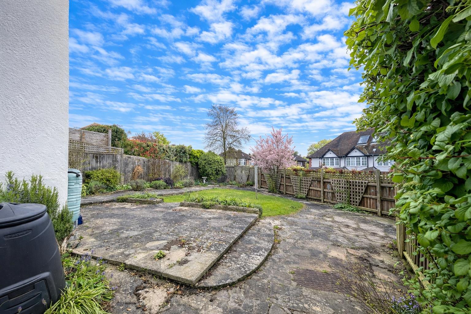 Farm Road, South Sutton